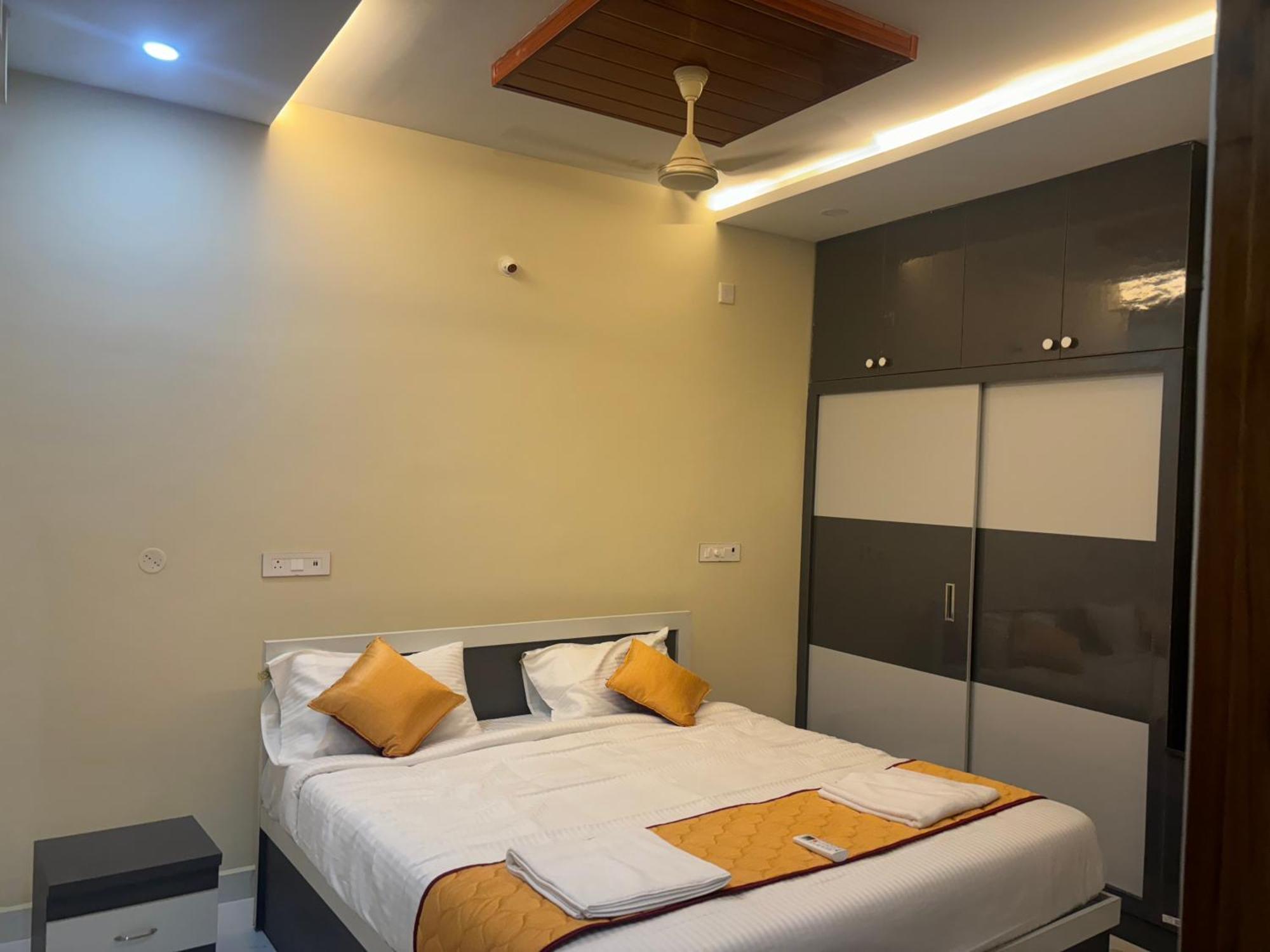 Nest Inn Homestay Тирупати Экстерьер фото